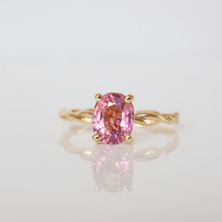Anpé Atelier Yatura Rosa Ring 18kt Gold Sonderanfertigung