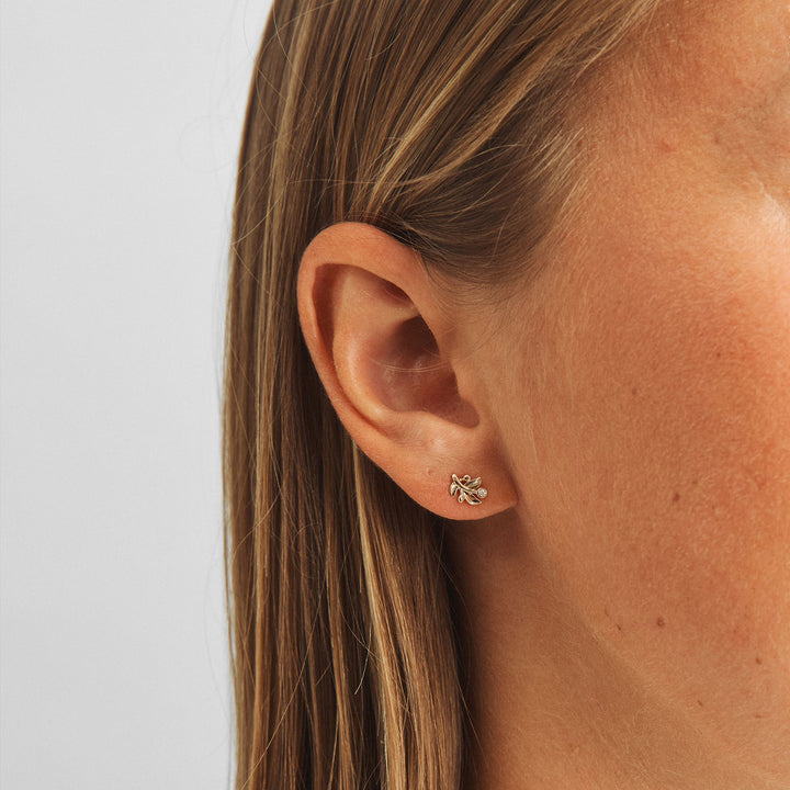 Mads Z Olive Love Ohrringe aus 14 kt. Gold mit Diamanten 