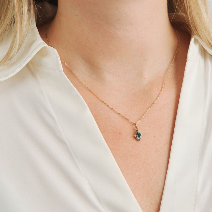 Mads Z Four Seasons Autumn Petite Anhänger mit blauem Topas in 14 kt. Gold 