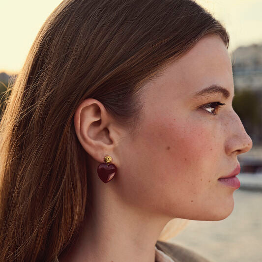 Rosige Herzohrringe zum Valentinstag 2026