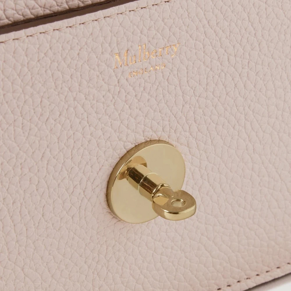 Mulberry Kleine Darley Kleine klassische Narbung Blütenrosa