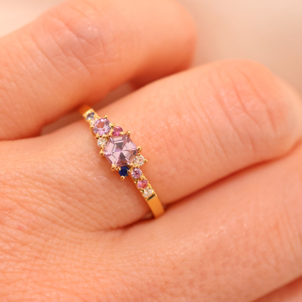 Anpé Atelier Varnaya Kuda Ring 18kt Gold Sonderanfertigung