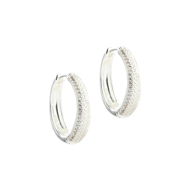 Creol øreringe sølv med klar zirkonia, elegant detalje, skinnefuldt look. Model ana1ld7nug6r5izrrpgp