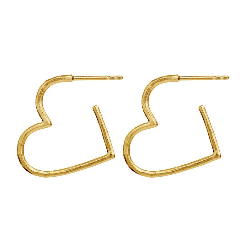 maanesten-laia-midi-vergoldete-herzohrringe, offene herzförmige Ohrstecker aus vergoldetem Metall. Modell 9962a-1.