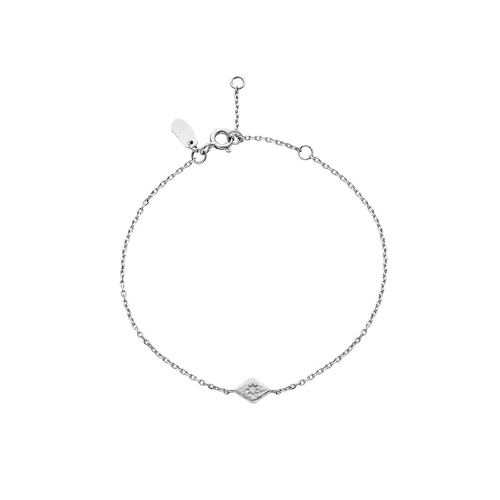 Maanesten Solo Silberarmband mit feiner Kette und rautenförmigem Anhänger, schlicht und elegant. Modell 8690c
