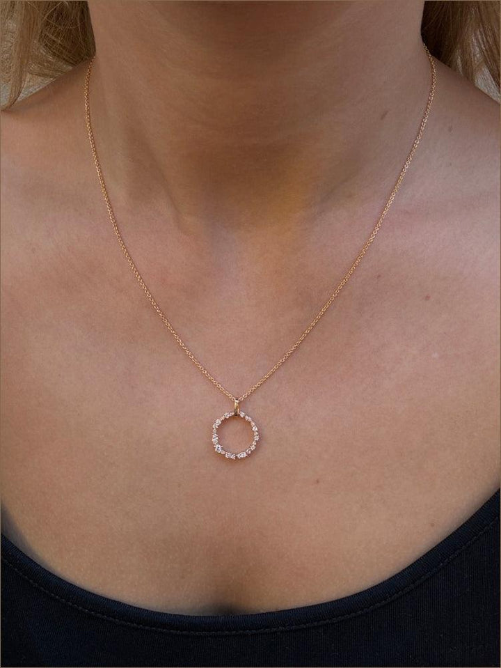 Mads Z 14kt Lucia Anhänger 0,30ct W SI wunderschön kreisförmig in Gold mit funkelnden Diamanten, Modell 1531054-2.