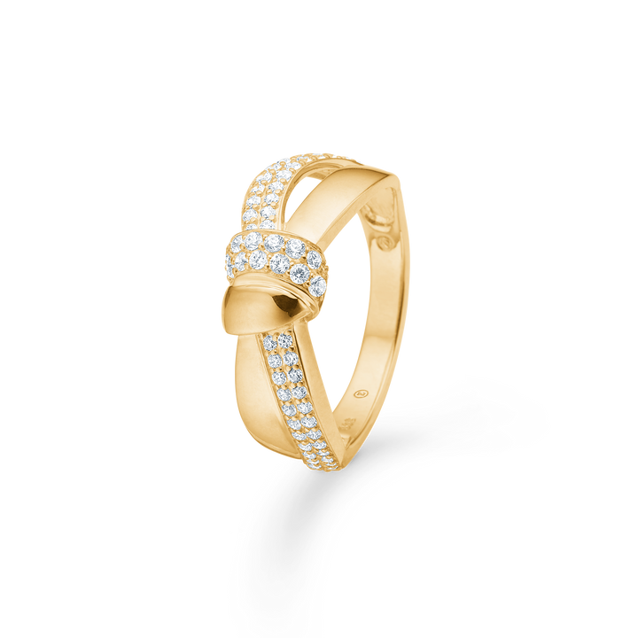 Mads Z Darcy Ring aus 8-karätigem Gold mit Zirkonia mit elegantem Flechtdesign und glänzender Oberfläche. Modell 3347019-001