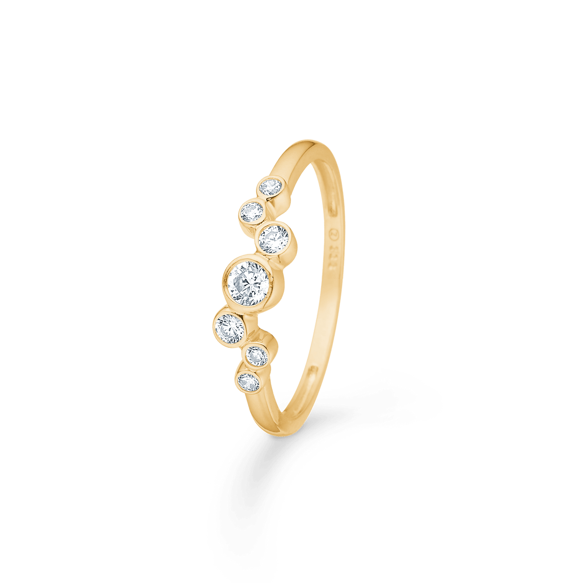 Mads Z Lucy Ring aus 8 Karat Gold mit 7 Zirkonia, elegantes und modernes Design, Modell 3347035-001.