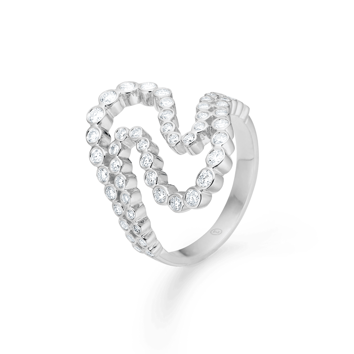 Mads Z Mira Silberring mit weißem Topas, elegante offene Herzform, verziert mit funkelnden Steinen. Modell 2146129-001.