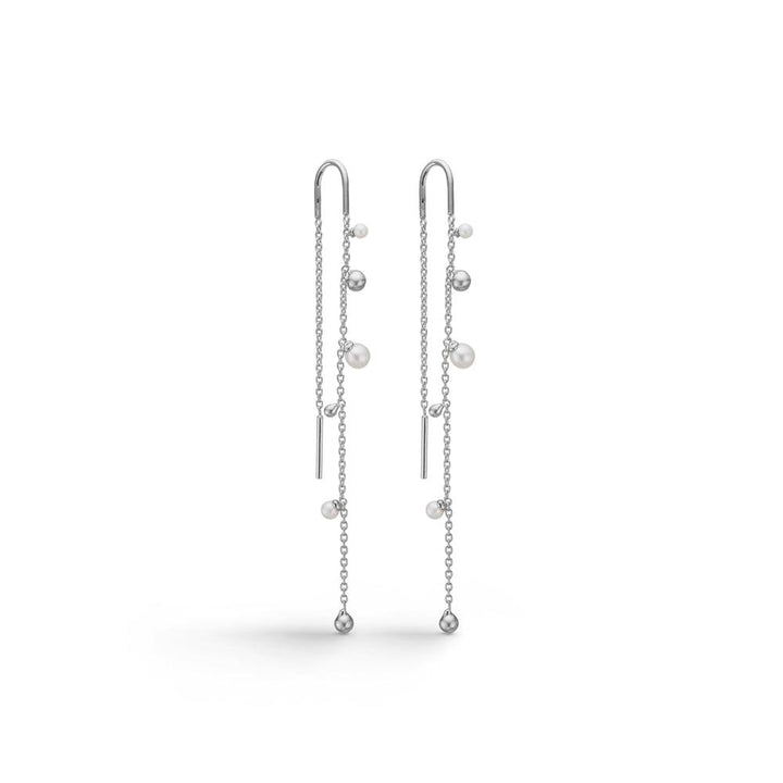 Mads Z Silver Bubbles n Pearls-Ohrringe als Paar in Silber mit kleinen weißen Perlen und Kugeln. Modell 2103166-1.