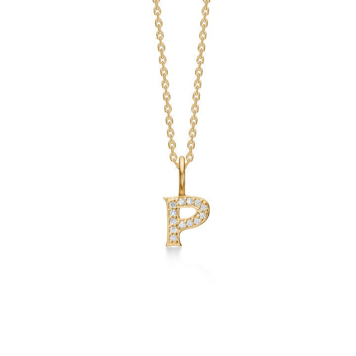 Mads Z Tender Love bogstavs 14kt guld vedhæng med diamanter, bogstav P på en kæde. Model 1531100-016-17