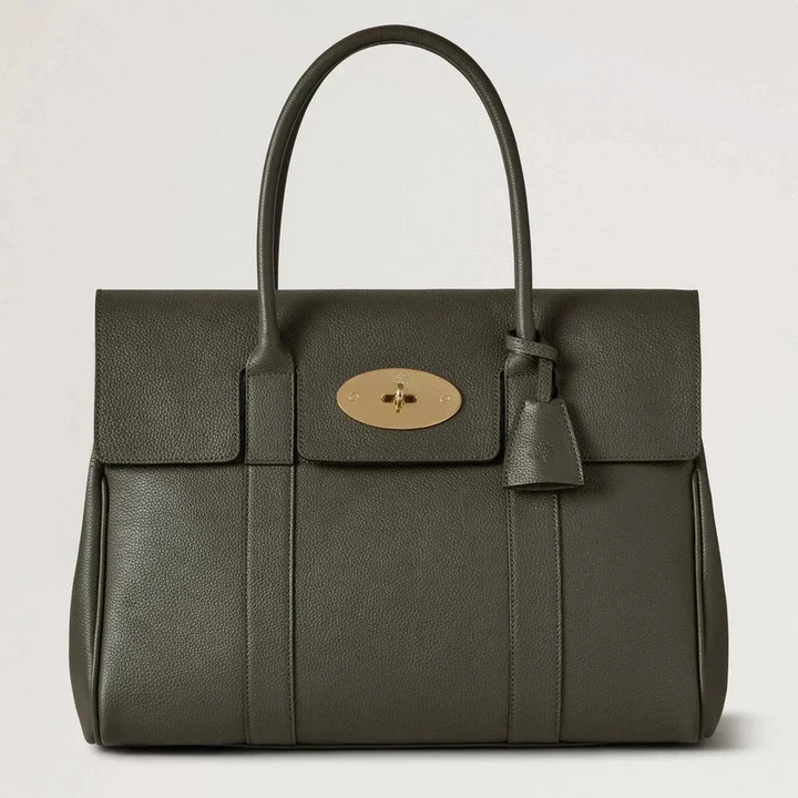 Mulberry Bayswater Kleine, klassische Grain-Tasche in Wacholdergrün mit strukturiertem Leder und goldenem Verschluss. Modell HH2873205Q749