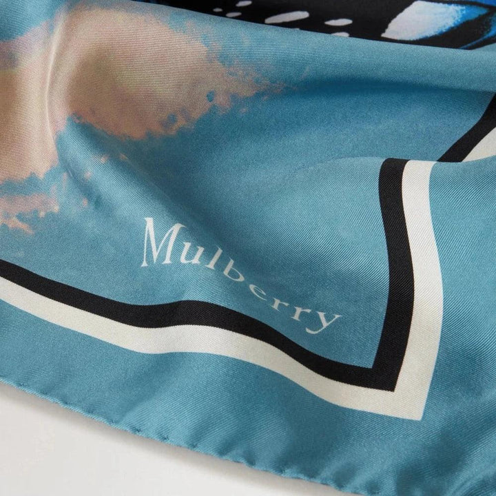 Mulberry Quadratischer Schal mit Schmetterlingsflügeln in Eisvogelblau, seidiges Randdetail, Modell VS4832090T625