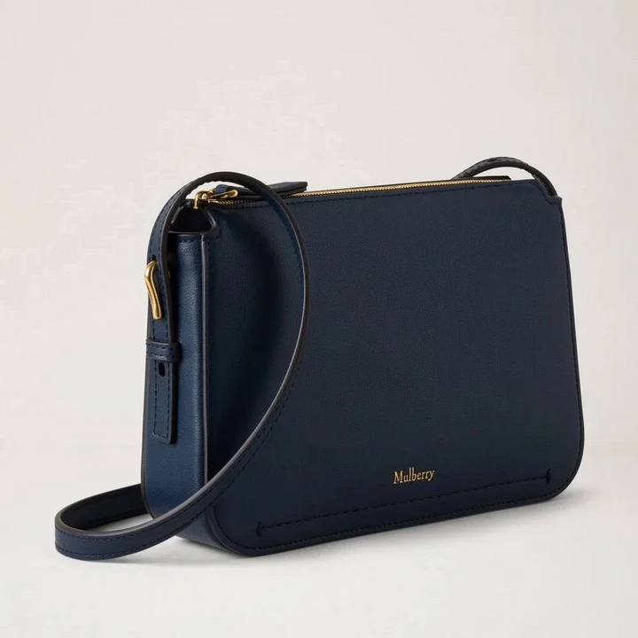 Mulberry Clovelly Pouch Micro Classic Grain Night Sky aus dunkelblauem Leder mit verstellbarem Riemen. Modell RL8729587U888.