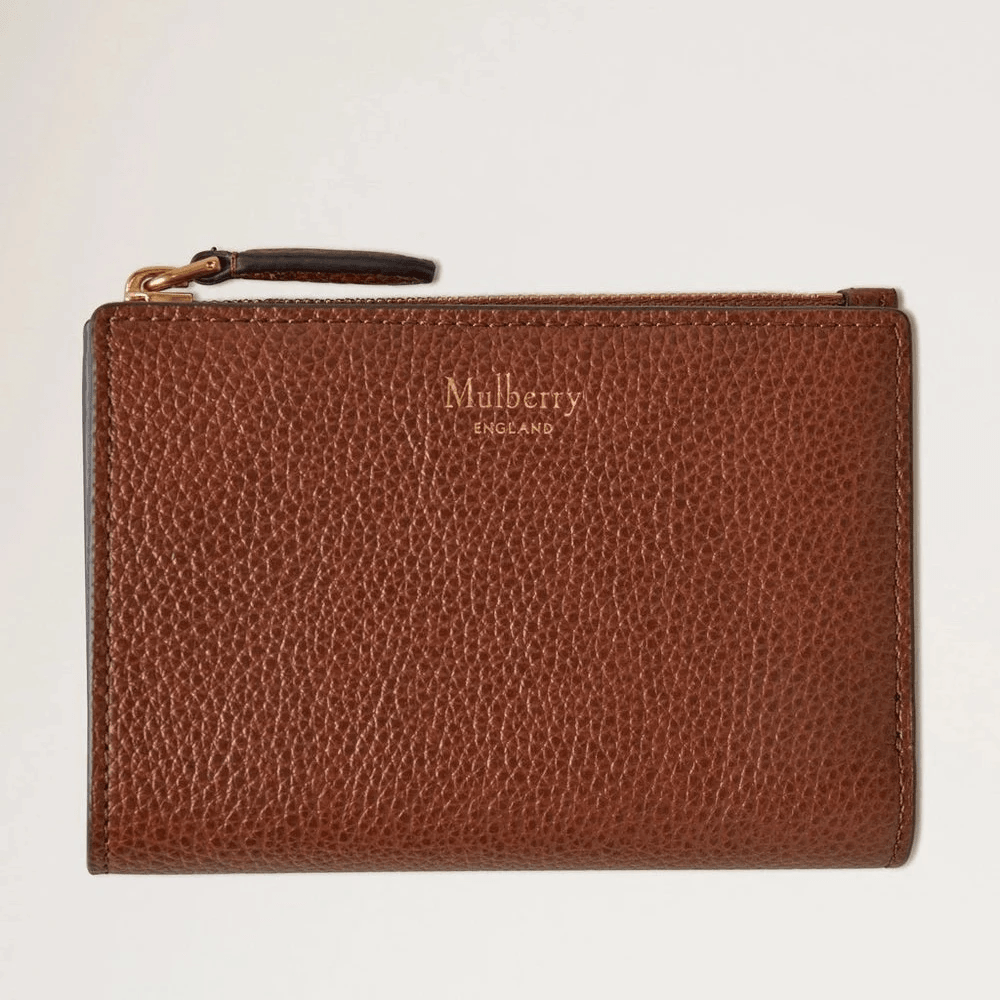 Mulberry Continental Bifold-Geldbörse mit Reißverschluss aus zweifarbigem Eichenholz mit kleiner klassischer Narbung aus braunem Leder mit Reißverschlussdetail. Modell rl8282552g110