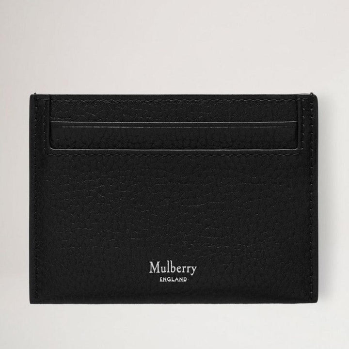 Mulberry Das Credit Card Slip Small Classic Grain Heritage Black zeigt ein elegantes schwarzes Kreditkartenetui aus geprägtem Leder. Modell RL7399205A100