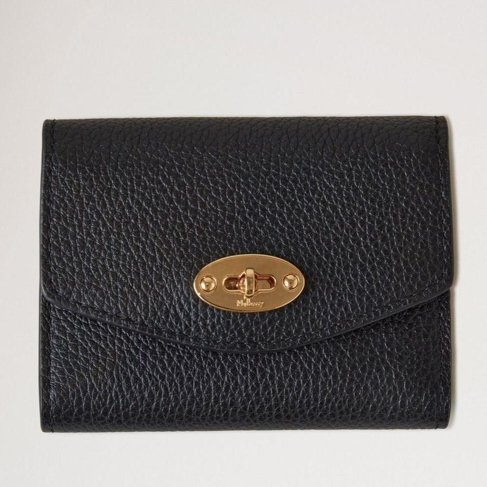 Mulberry Darley Concertina Wallet Small Classic Grain Black mit goldener Schnalle aus schwarzem Leder, Modell rl8064205a100.