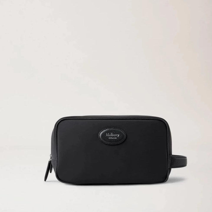Mulberry Heritage Wash Case Nylon aus schwarzem Nylon mit Lederdetails und Griff. Modell RL7938179A100.