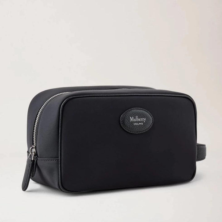 Mulberry Heritage Wash Case Nylon aus schwarzem Nylon mit Reißverschluss und diskret MulberryLogo. Modell RL7938179A100