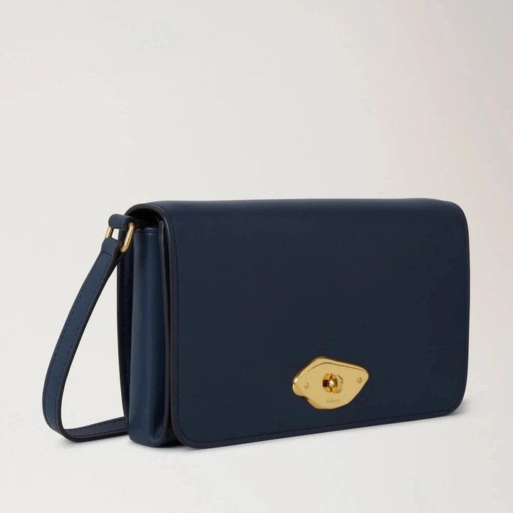 Mulberry Lana Wallet On Strap Hochglanzleder Night Sky aus dunkelblauem Leder mit goldenen Details, Modell RL8058615U888.