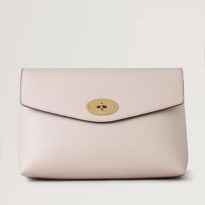 Mulberry Groß Darley Kosmetiktasche Blossom Pink Small Classic Grain aus rosafarbenem Leder mit goldenen Beschlägen, Modell RL8849205J002.