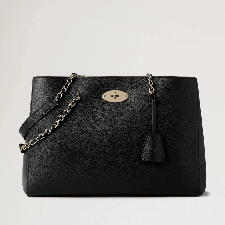 Mulberry Lily Chain Tote Small Classic Grain Black, elegante schwarze Ledertasche mit goldfarbenem Kettenriemen. Modell HH9576205A100