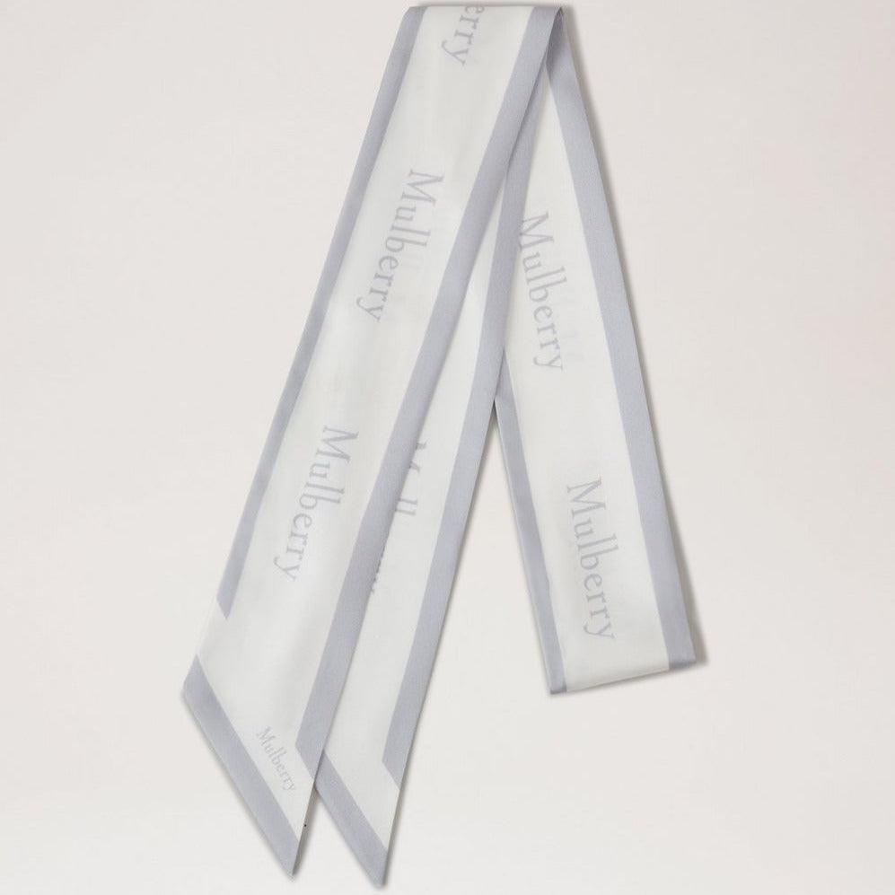 Mulberry Skinny Scarf Logo Boarder Pale Grey/White aus recyceltem Polyester, elegantes schmales Design. Modell VS4726923Z393