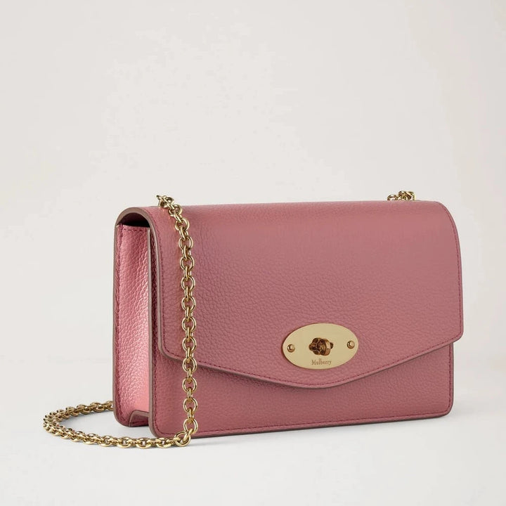 Mulberry Klein Darley Pink Scrumpy Small Classic Grain Umhängetasche aus rosa Leder mit Goldkette, Modell RL7791205J647