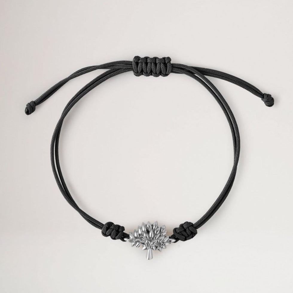 Mulberry Baumkordelarmband aus schwarzem Sterlingsilber und schwarzem Kordelarmband mit silbernem Baumdetail, Modell qb2392000a100