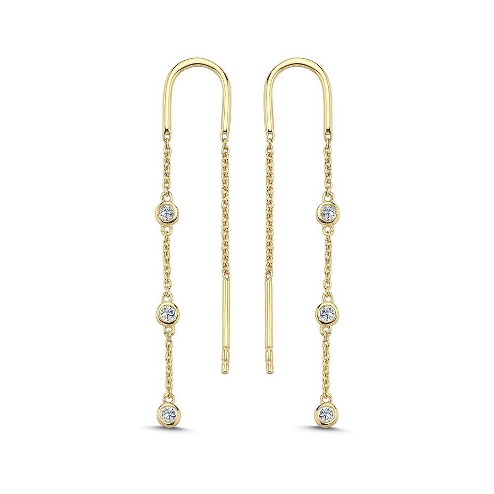nuran-zoe-14kt-gold-chain-earrings-with-diamonds, elegante lange Kettenohrringe aus Gelbgold mit drei funkelnden Diamanten. Modell o1002-015rg-1
