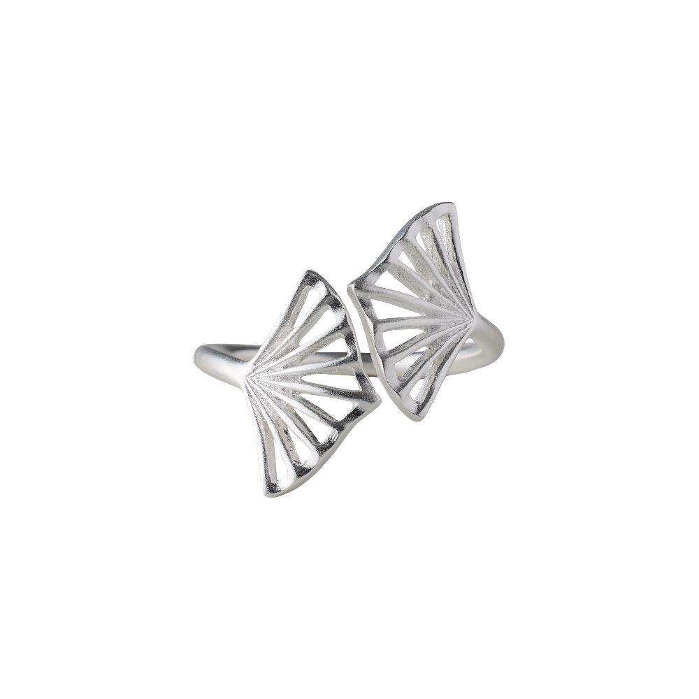 Pernille Corydon Ballerina Silberring mit zwei offenen fächerförmigen Elementen in mattem Silber. Modell R-349-S-003