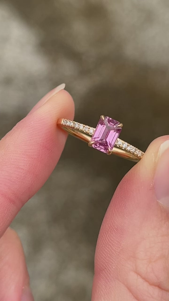 Anpé Atelier Maßgefertigter Ring Rosa Saphir