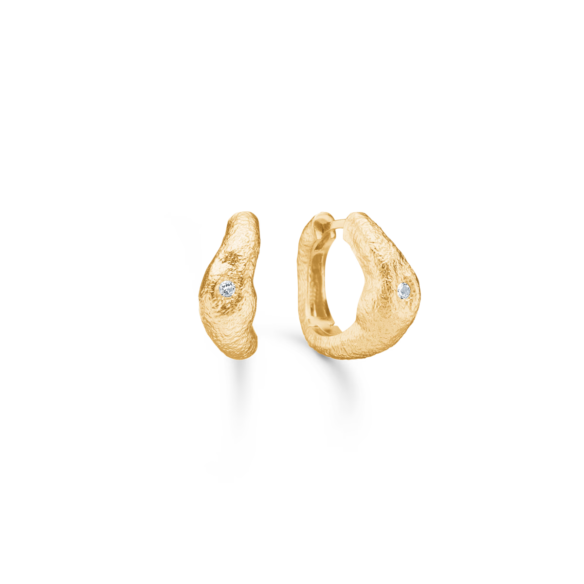 Studio Z Lumi Creol aus vergoldetem Silber mit strukturierter Oberfläche und kleinem klaren Stein, Modell 7217940-1.