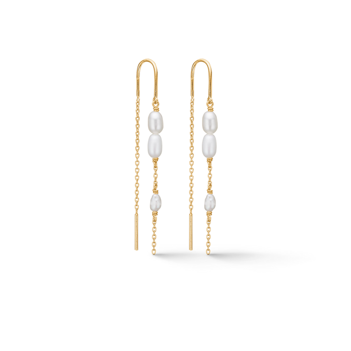 Studio Z Perma Ohrringe aus vergoldetem Silber mit weißen Süßwasserperlen an langen, dünnen Ketten. Modell 7203935-1