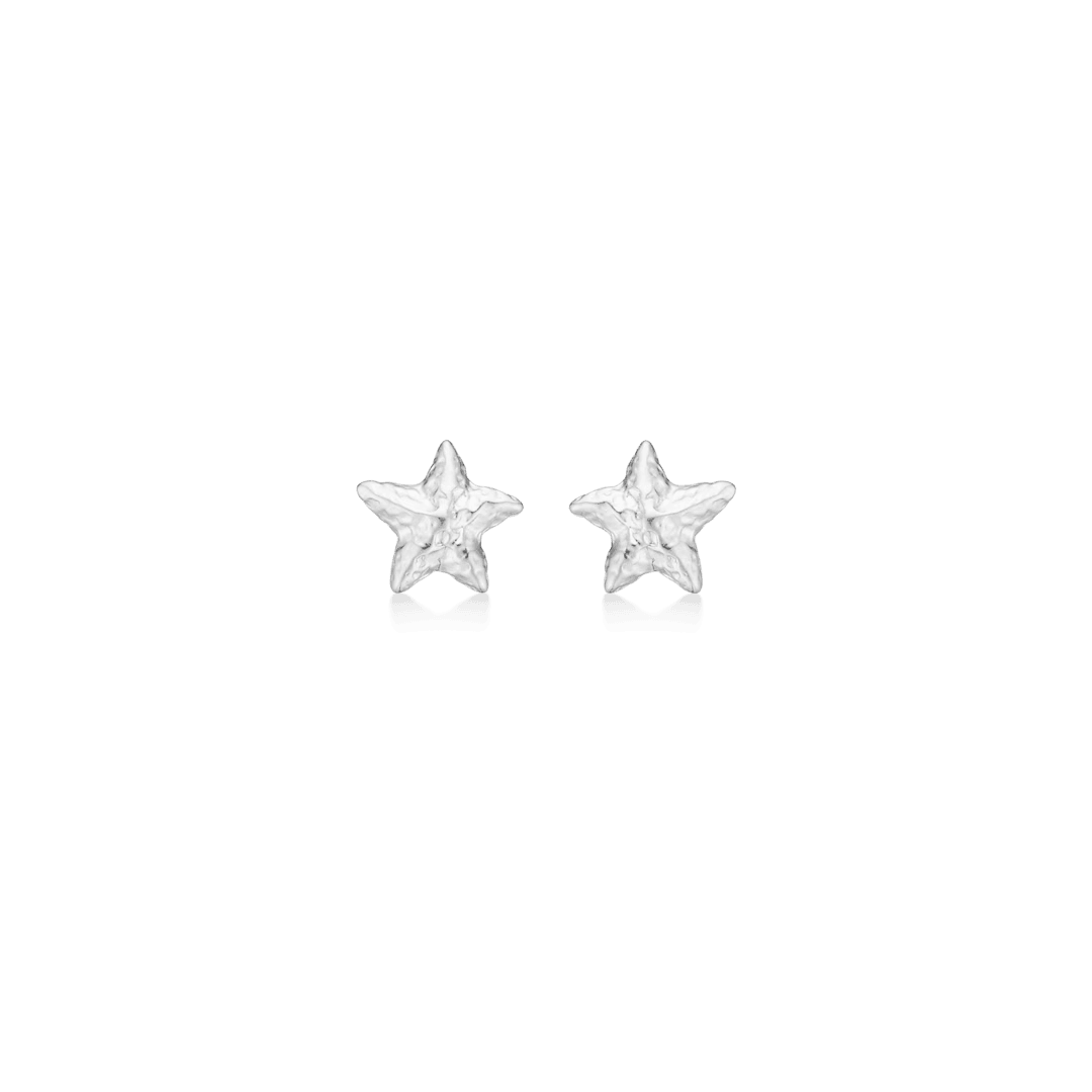 Studio Z Starfish Lustre silberne Seestern-Ohrringe, klein, glänzend und wie Sterne geformt. Modell 7110901-1.