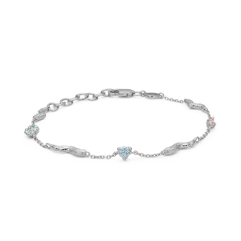 studio-z-tangled-solv-bracelet-m-blue-and-pink-zirkonia zeigt ein schlankes Silberarmband mit blauen und rosa Zirkonia. Modell 7157847-1