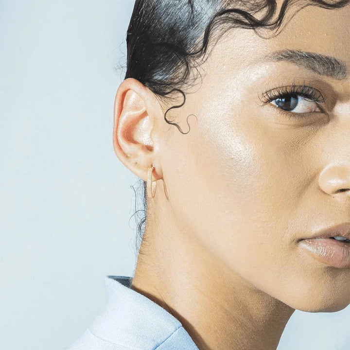 Kreolische, vergoldete Ohrringe „Vincent Fortune Teller“, mittelgroß, 16 mm, sichtbar am Ohr, eleganter vergoldeter Stil. Modell vj078-ueg-m-2