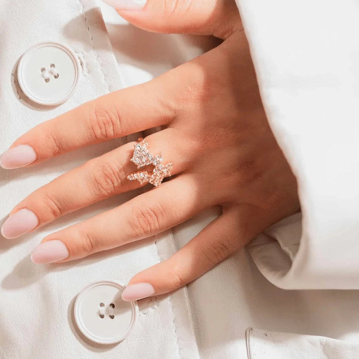 Vincent Lace Allure Ring vergoldet mit weißen Kristallen, elegantes Design, Modell VJ252-URG-001