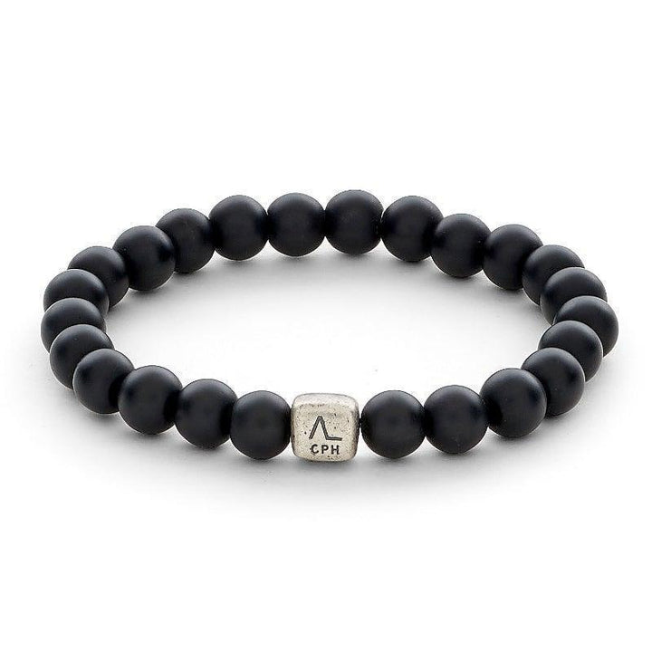 Alexander Lynggaard Armband Onyx 8 mm mit mattschwarzen Perlen und Silberdetails. Modell c00063-001-1