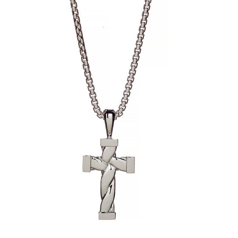 Die Alexander Lynggaard Silberhalskette HOPE Twisted Cross zeigt ein glänzendes Silberkreuz mit gedrehtem Design, Modell D25001-1