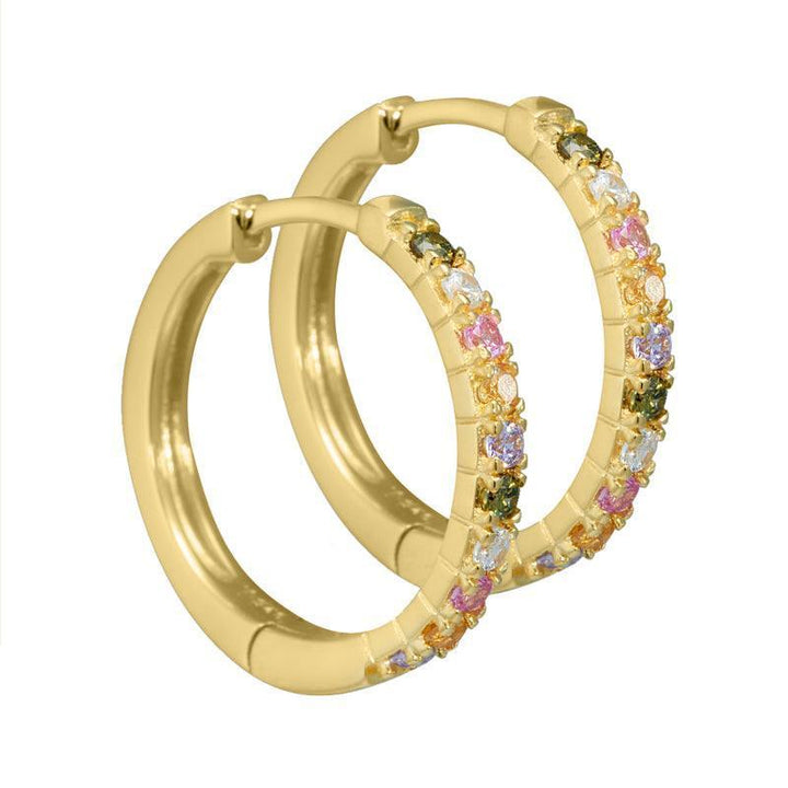 Aqua Dulce Elina Creole aus vergoldetem Silber mit farbigen Zirkonia, elegante Nahaufnahme. Modell 3829-3829-1