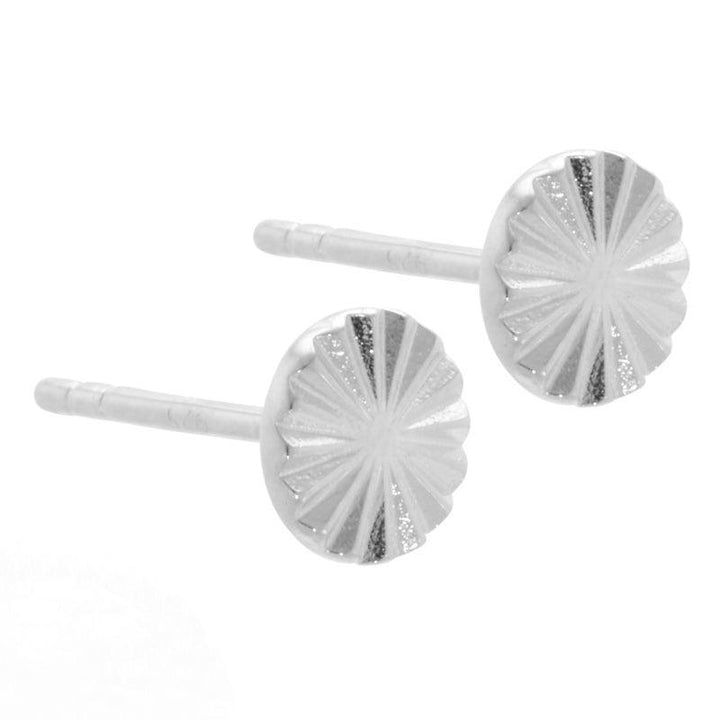 Aqua Dulce Line Coin Ohrringe aus Silber mit gerillter, runder Oberfläche. Modell 4118-4118-1.