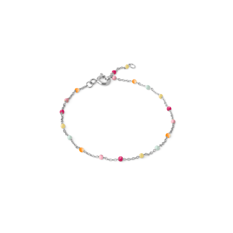 Enamel Lola-Silberarmband mit kleinen bunten Perlen in den Schattierungen des Regenbogens, dargestellt vor einem weißen Hintergrund. Modell b66s-rainbow-b66s-rainbow-1