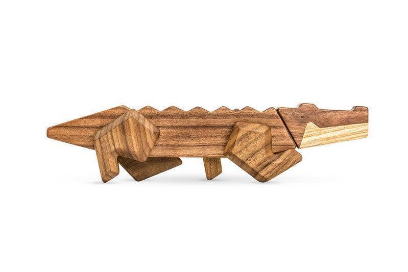 FableWood Krokodil aus hellem und dunklem Holz, magnetische Figur mit geometrischem Design. Modell FW006-1