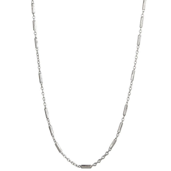 Jeberg Jewellery Nora Halskette aus Silber mit kleinen länglichen Gliedern, schlichter und eleganter Stil. Modell 4560-42-p