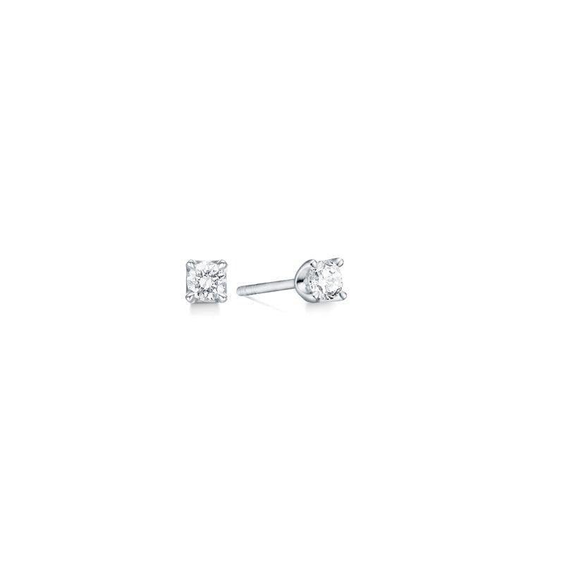 Mads Z 14 kt Crown Diamond Ohrringe 0,30 ct Weißgold zeigt ein Paar einfache quadratische Ohrstecker mit Diamanten, Modell 1611630-1.