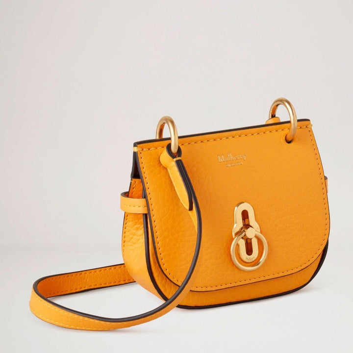 Mulberry Micro Amberley Double Yellow, kleine gelbe Ledertasche mit goldfarbener Schnalle. Modell RL7409736P677.