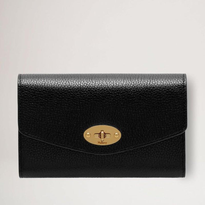 Mulberry Geldbörse Medium Darley Classic Grain Black aus schwarzem geprägtem Leder mit goldenen Details. Modell rl4869205a100