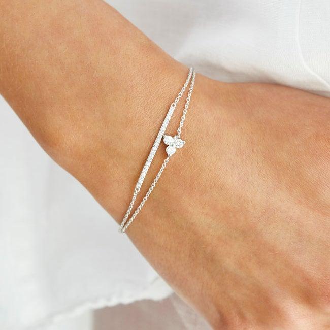 RO Copenhagen 18-karätiges Rock Classic-Armband aus Weißgold mit eleganten Diamanten am Handgelenk. Modell 106711-001