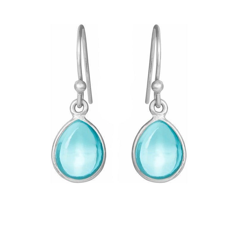 Susanne Friis Bjørner Creolen mit blauem Topas zeigen ein tropfenförmiges Design in Silber mit hellblauen Steinen. Modell 5249-1-186-1